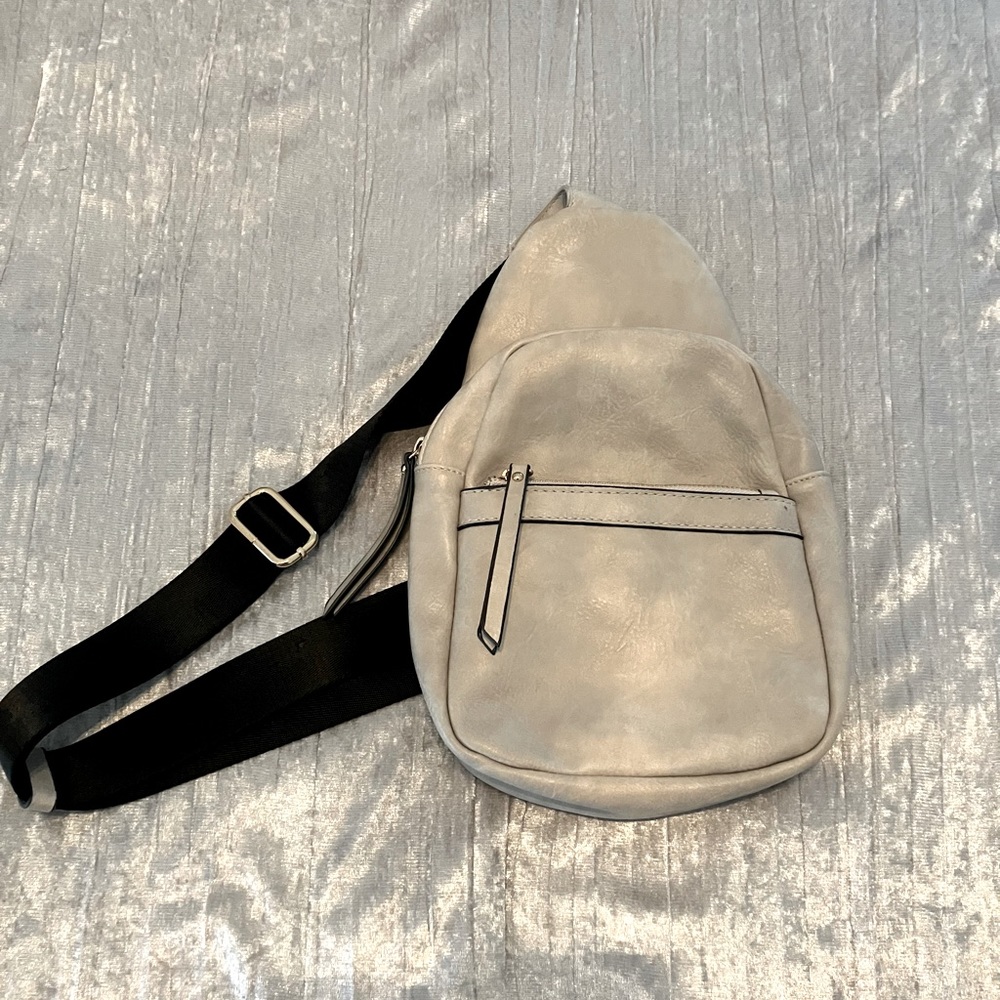 Grey sling bag/backpack